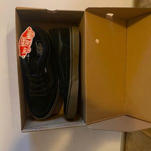 Brand new Bearcat men’s Van’s size 10